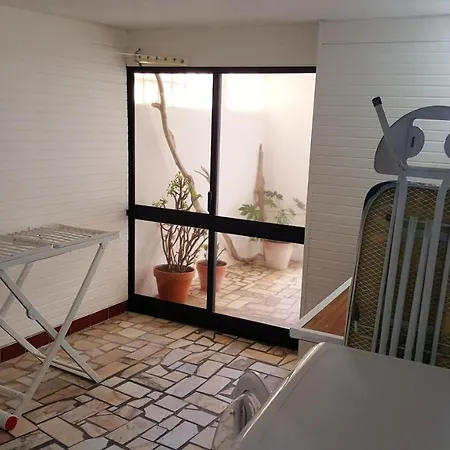 One Bedroom At 100 M Away From The Beach With Enclosed Garden And Wifi